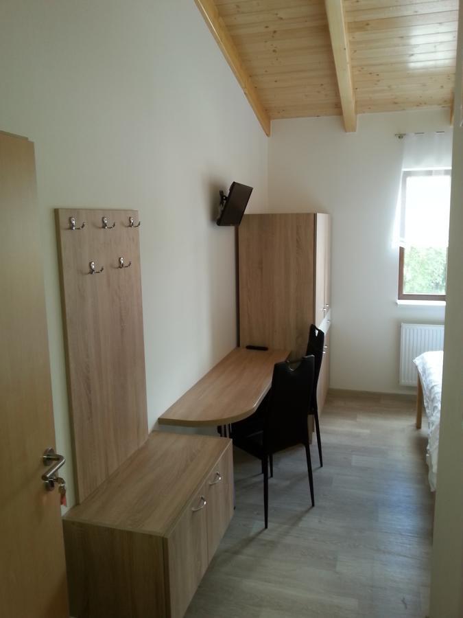 Rodinny Wellness Hotel U Langru Dolni Vestonice Exterior photo